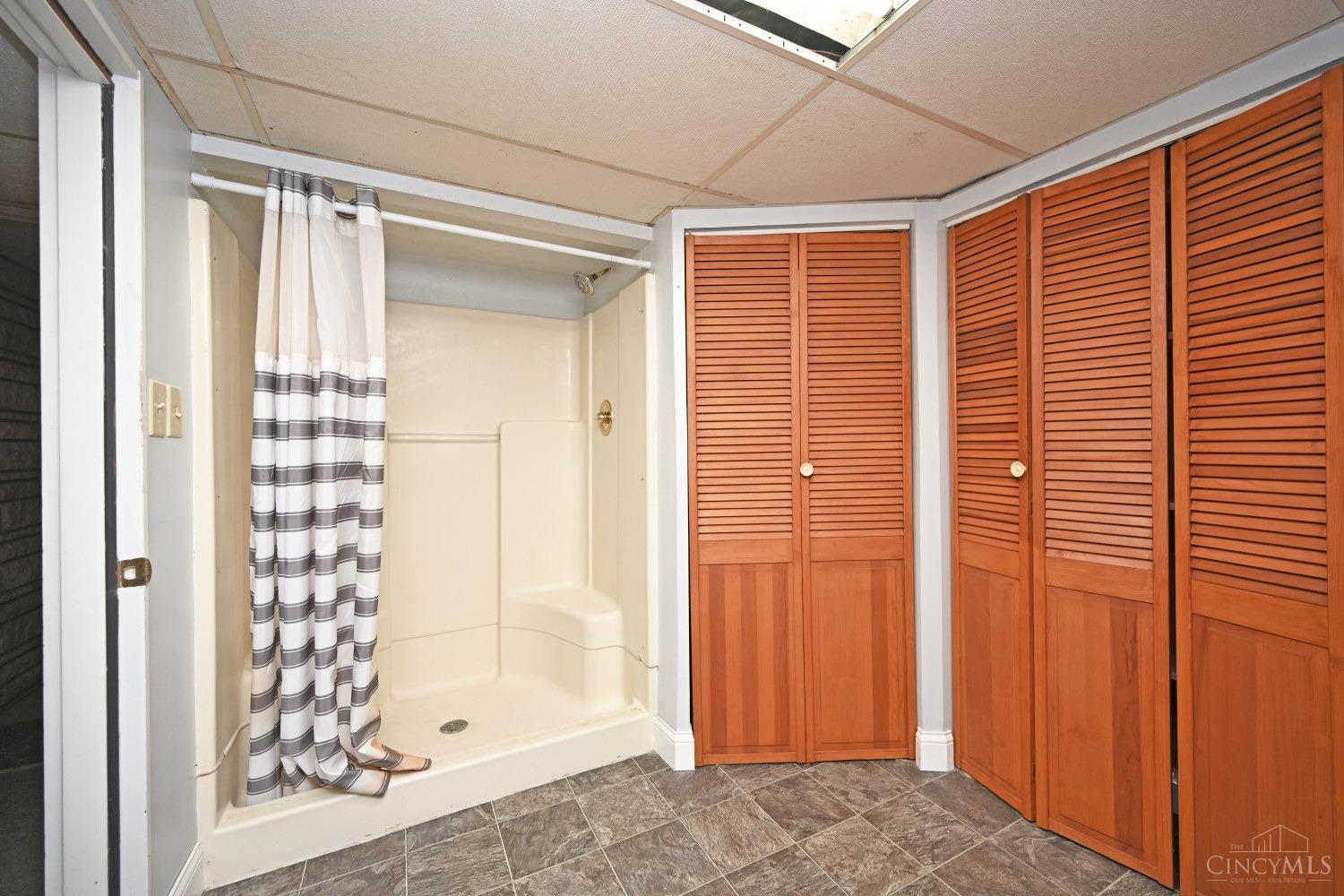 7937 Thompson Road Cincinnati, OH 45247 - Photo 42 of 51 Gallery Image 42