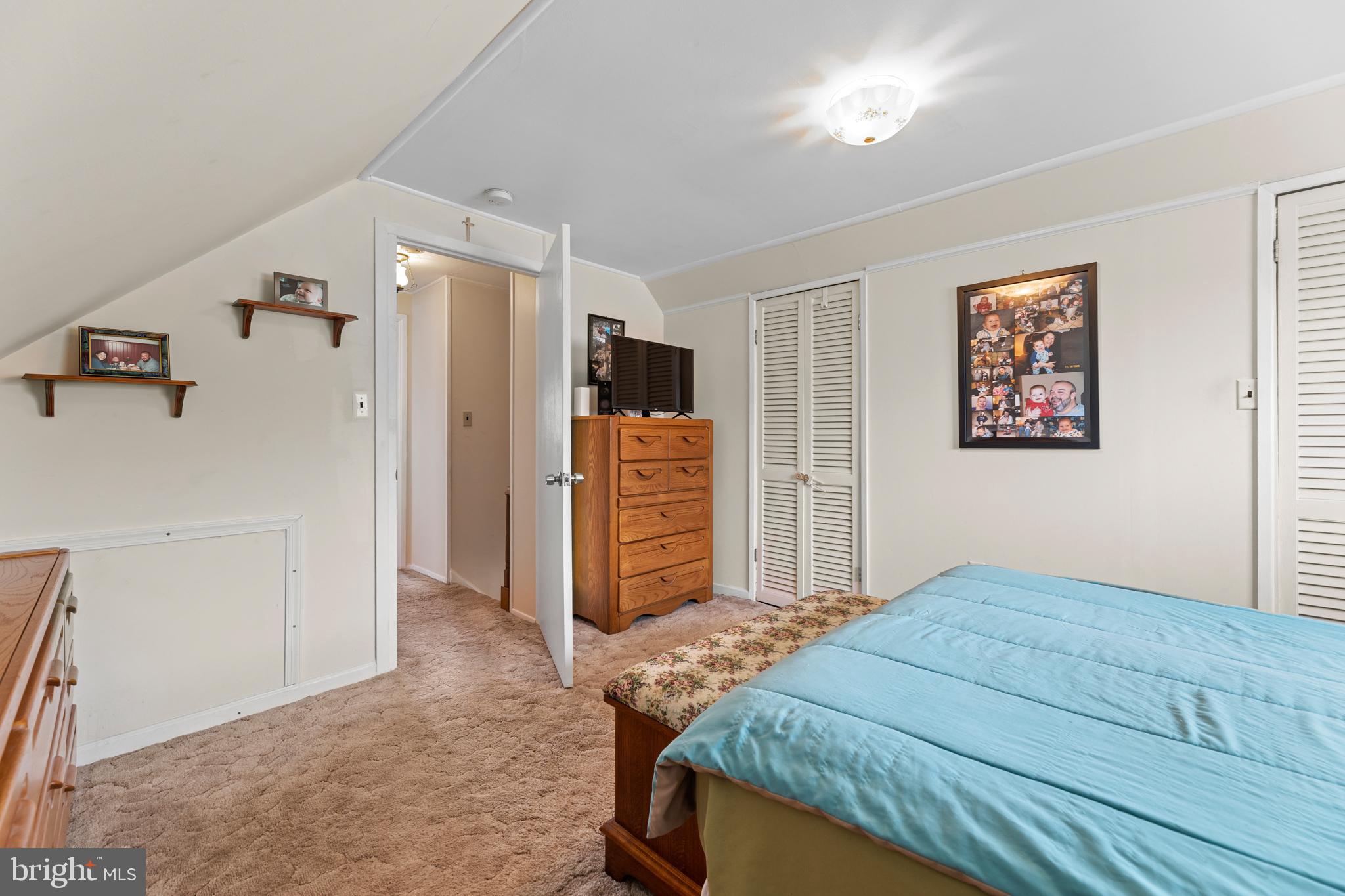 15 Iris Road Levittown, PA 19057 - Photo 23 of 35 Gallery Image 23