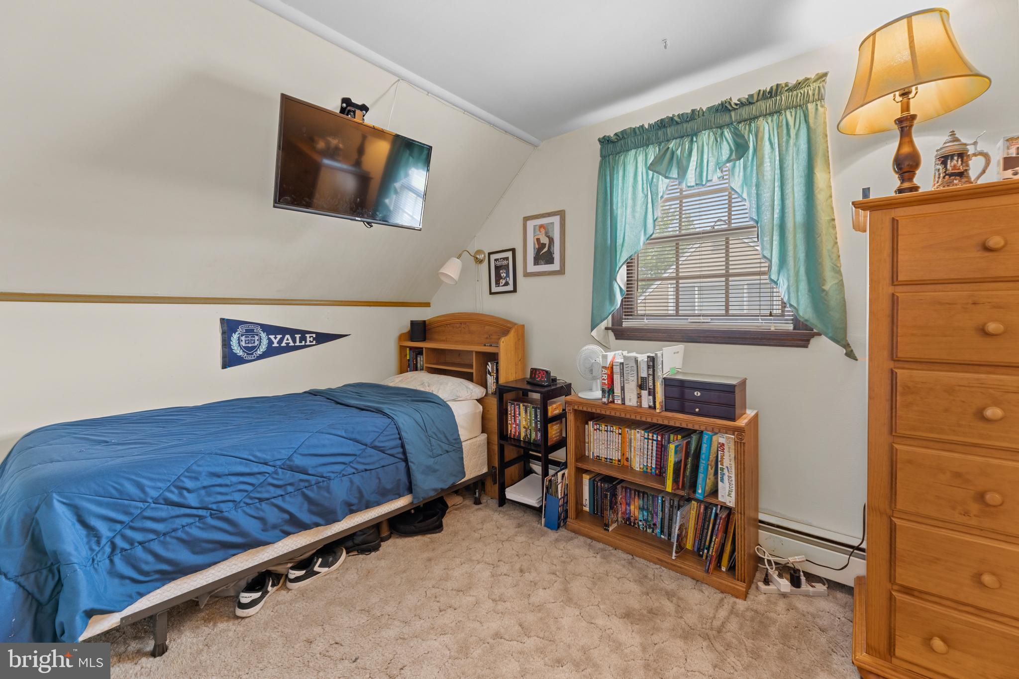 15 Iris Road Levittown, PA 19057 - Photo 27 of 35 Gallery Image 27