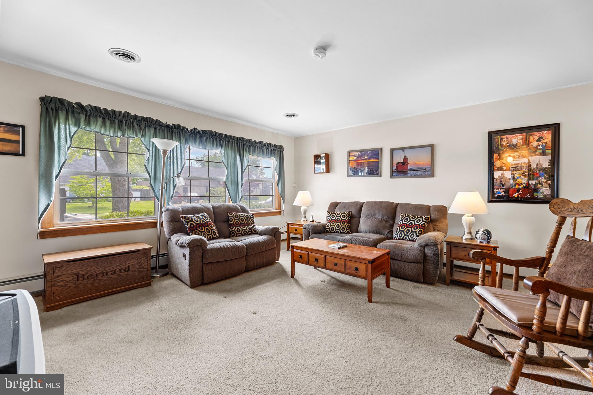 15 Iris Road Levittown, PA 19057 - Photo 3 of 35 Great natural light in living room