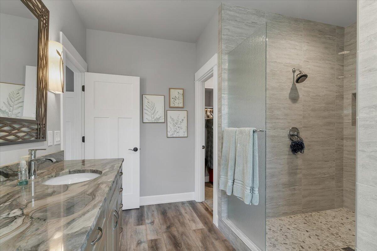23757 Santiam Way Lyons, OR 97358 - Photo 21 of 51 38-DSC09423
