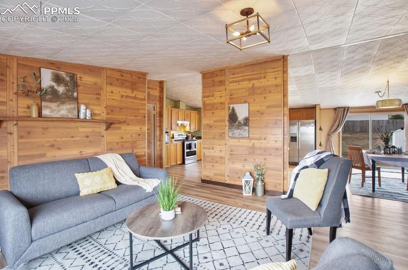 338 Doublet Lane Divide, CO 80814 - Photo 5 of 31 a living room with furniture