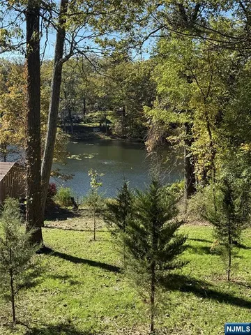 a view of a lake with houses