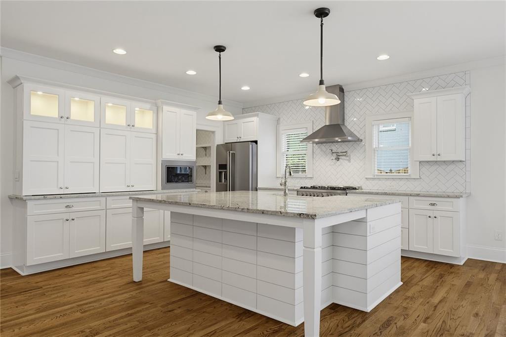 827 Derrydown Way Decatur, GA 30030 - Photo 10 of 38 Gallery Image 10