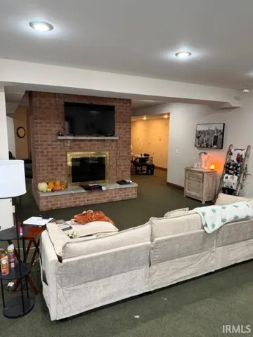 $1,100,000 | 8318 Ashley Avenue, Bloomington, IN 47401