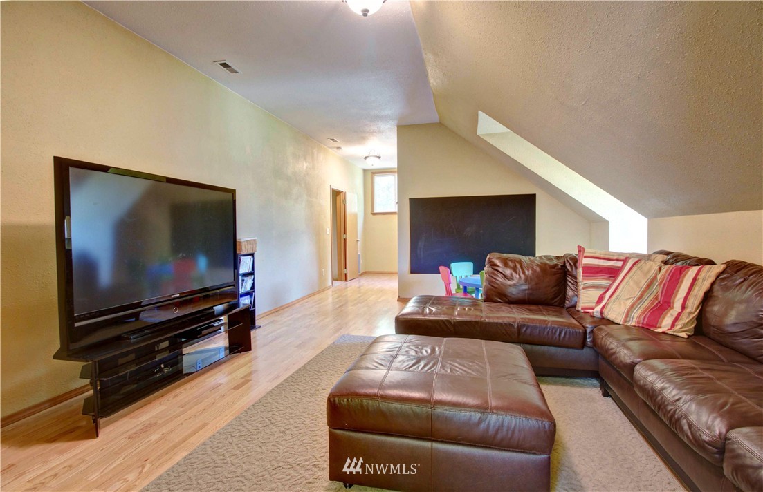 11125 Clark Road Southeast Yelm, WA 98597 - Photo 13 of 25 Gallery Image 13