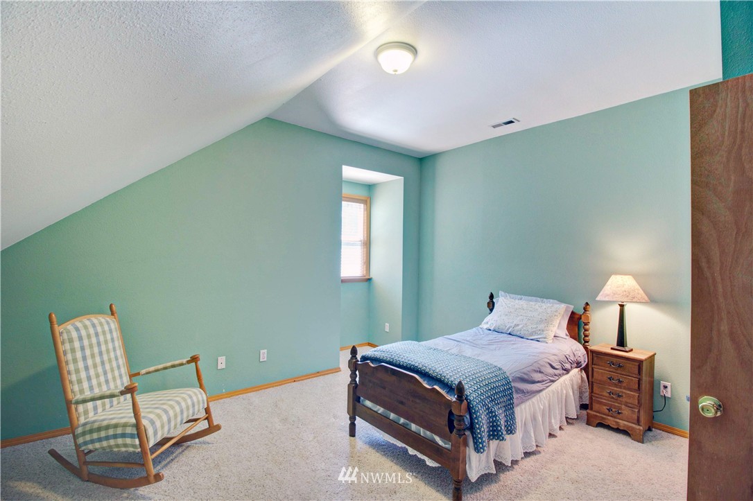 11125 Clark Road Southeast Yelm, WA 98597 - Photo 14 of 25 Gallery Image 14