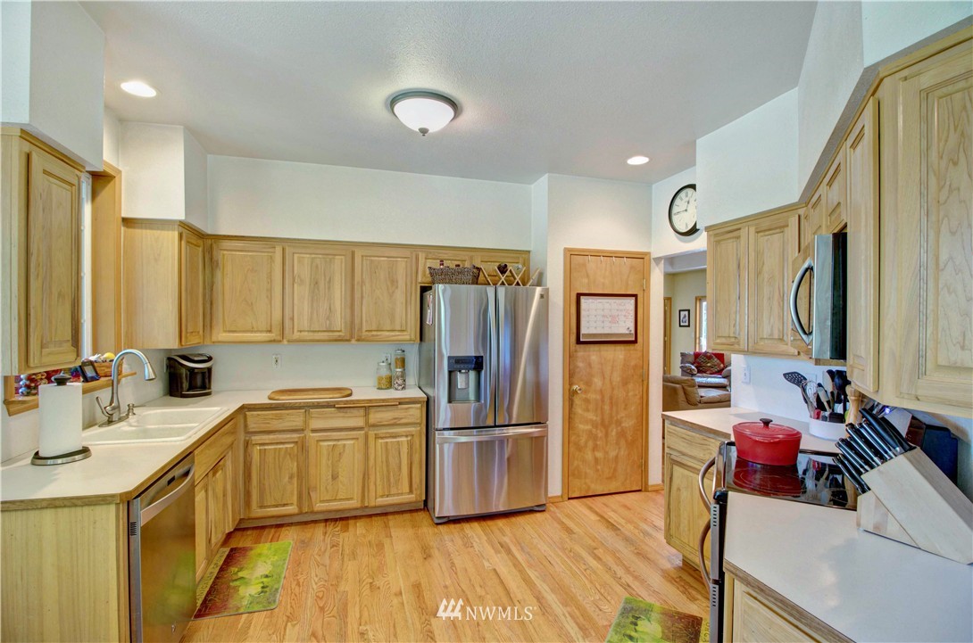 11125 Clark Road Southeast Yelm, WA 98597 - Photo 7 of 25 Gallery Image 7