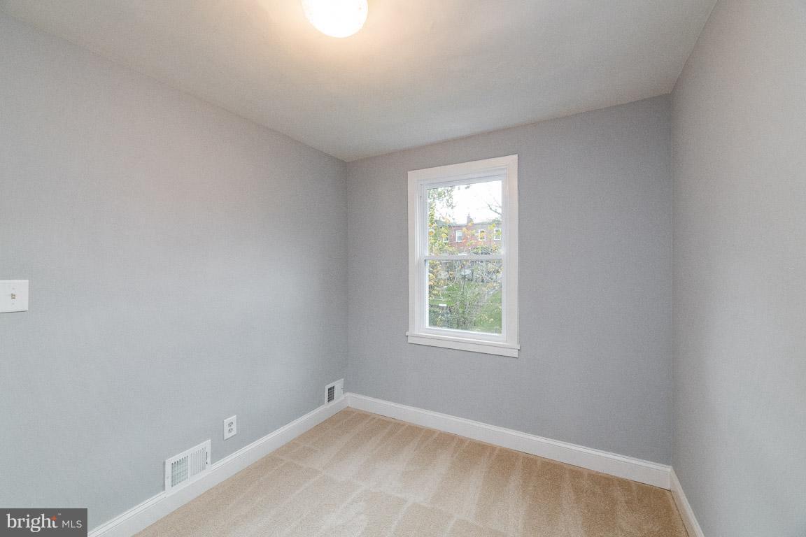 4553 Pen Lucy Road Baltimore, MD 21229 - Photo 8 of 10 Bedroom