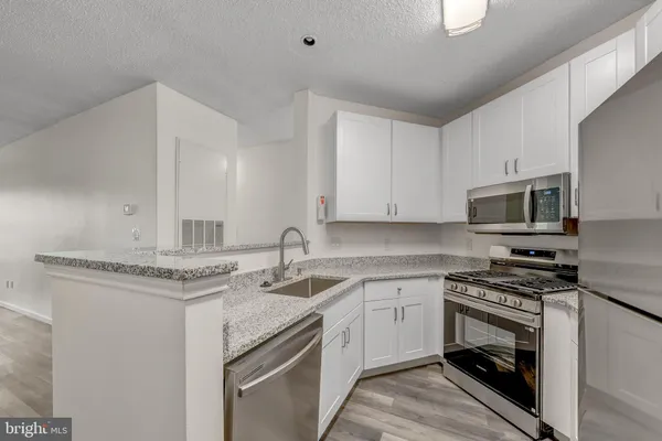 $2,450 | 4417 Fair Stone Drive, Unit 103, Fairfax, VA 22033