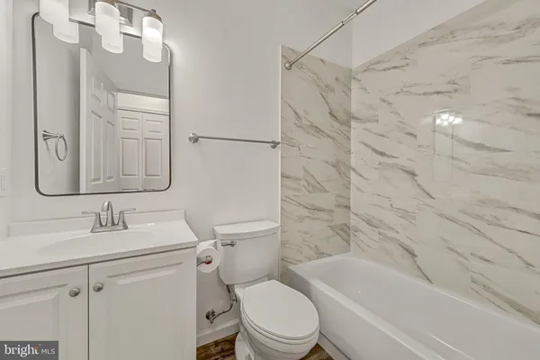 $2,450 | 4417 Fair Stone Drive, Unit 103, Fairfax, VA 22033