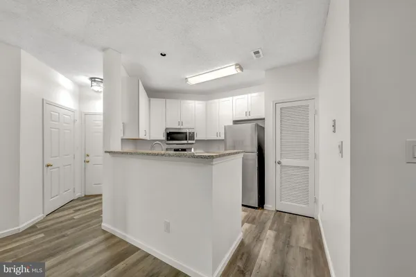 $2,450 | 4417 Fair Stone Drive, Unit 103, Fairfax, VA 22033