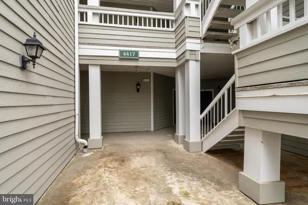 $2,450 | 4417 Fair Stone Drive, Unit 103, Fairfax, VA 22033