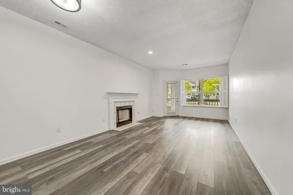 $2,450 | 4417 Fair Stone Drive, Unit 103, Fairfax, VA 22033