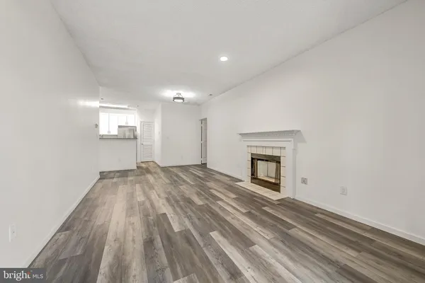 $2,450 | 4417 Fair Stone Drive, Unit 103, Fairfax, VA 22033