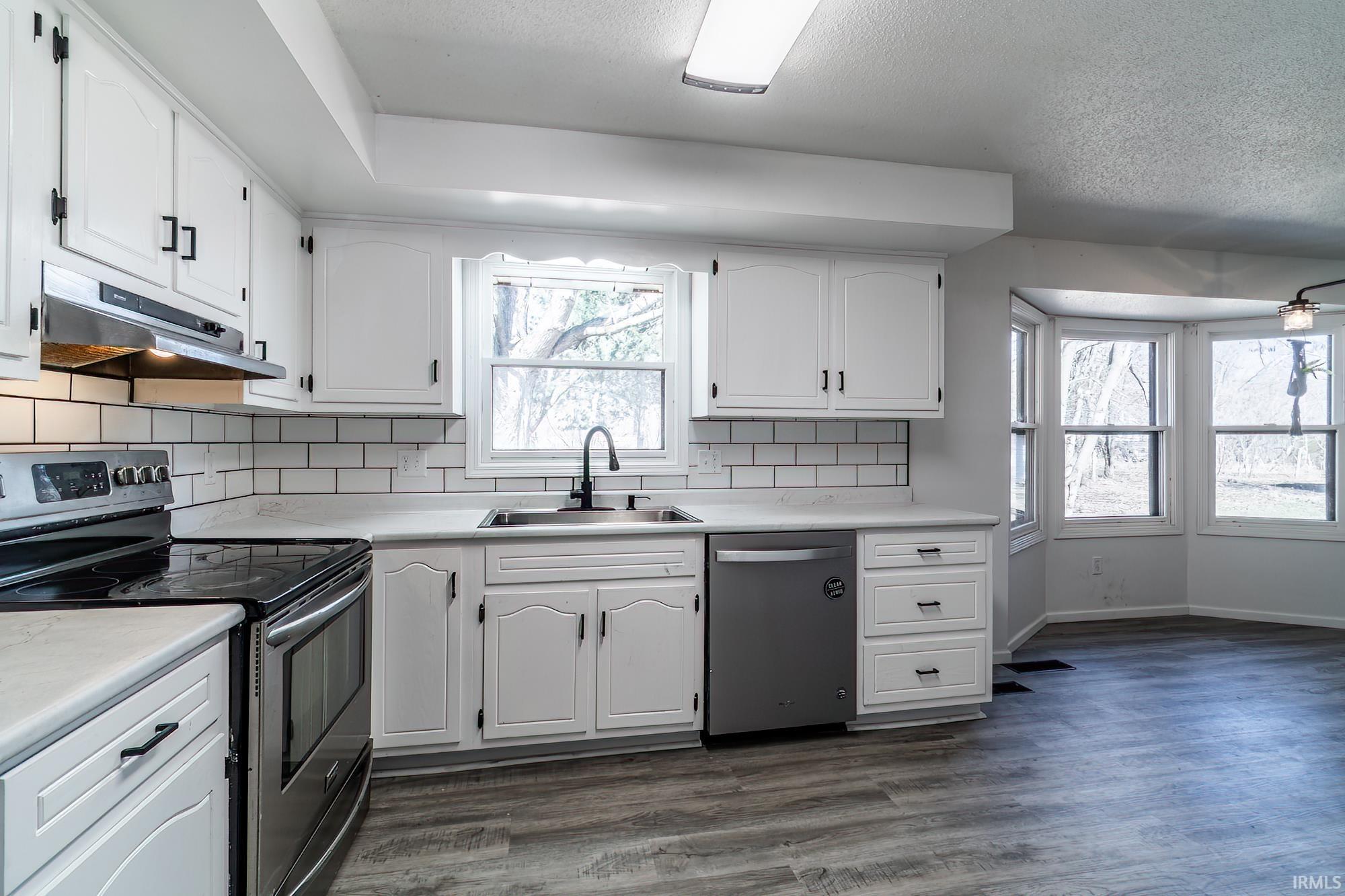 2325 East 400 North Howe, IN 46746 - Photo 11 of 34