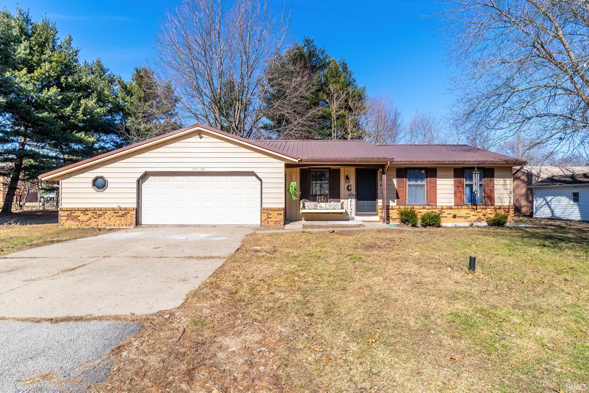 2325 East 400 North Howe, IN 46746 - Photo 2 of 34