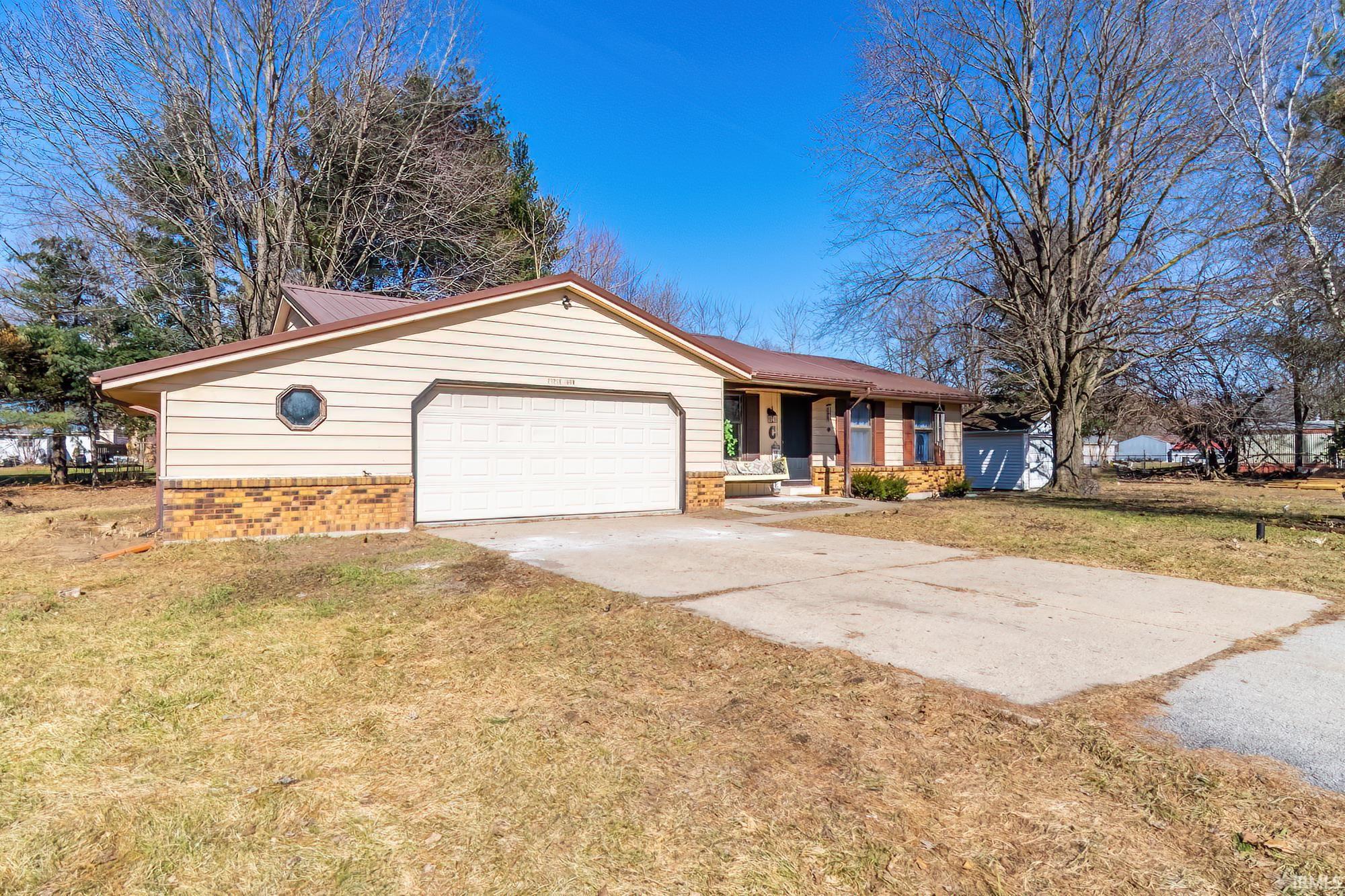 2325 East 400 North Howe, IN 46746 - Photo 3 of 34