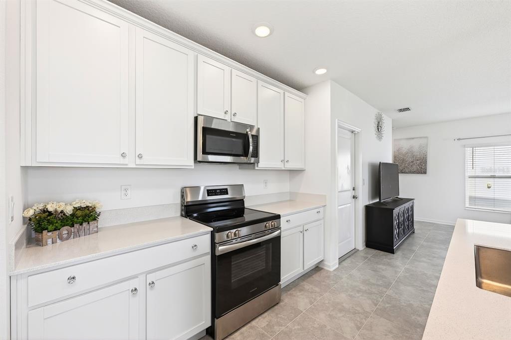 4107 Calusa Pine Road Daytona Beach, FL 32124 - Photo 9 of 28