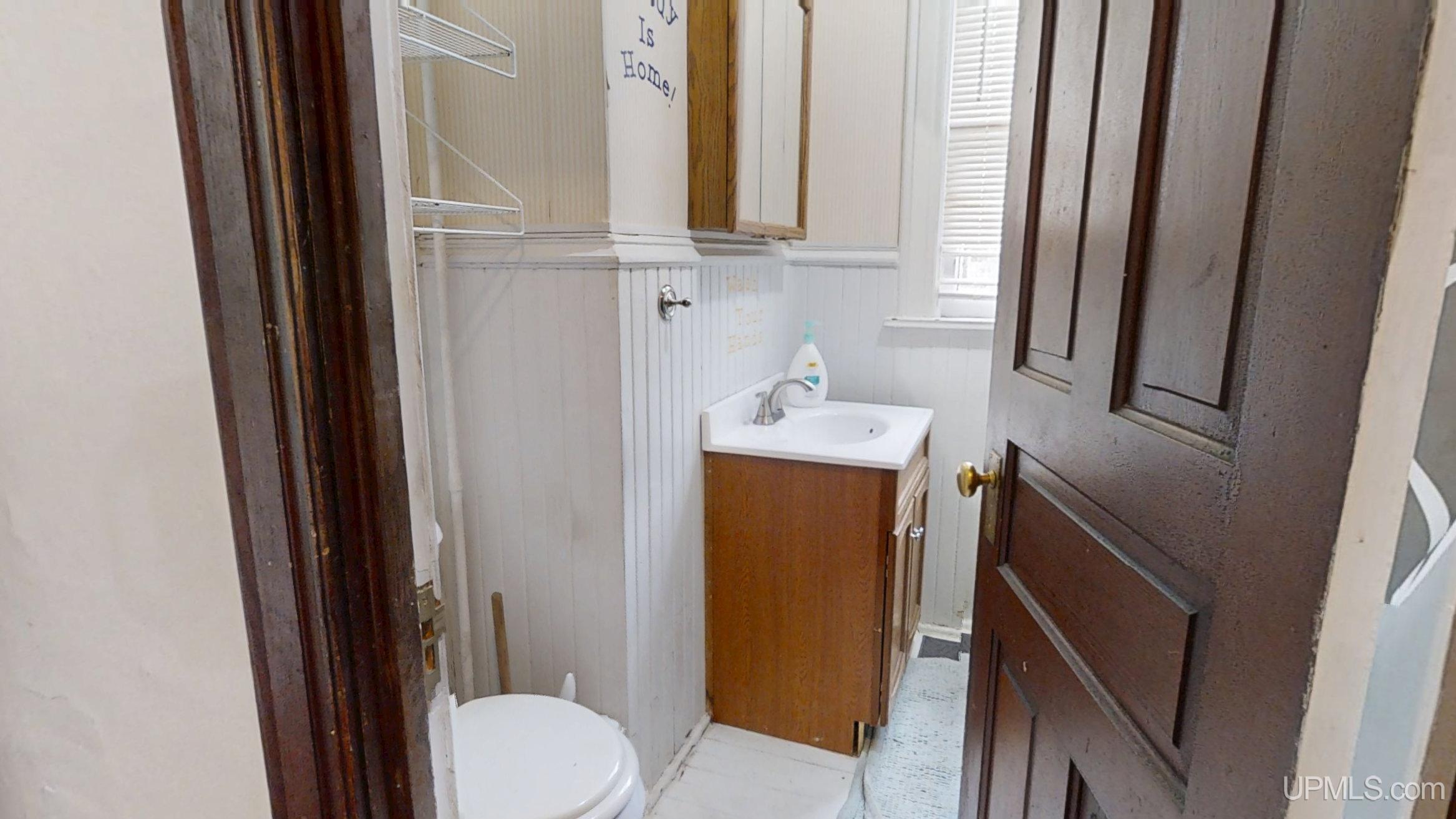 419 7th Street Calumet, MI 49913 - Photo 17 of 54