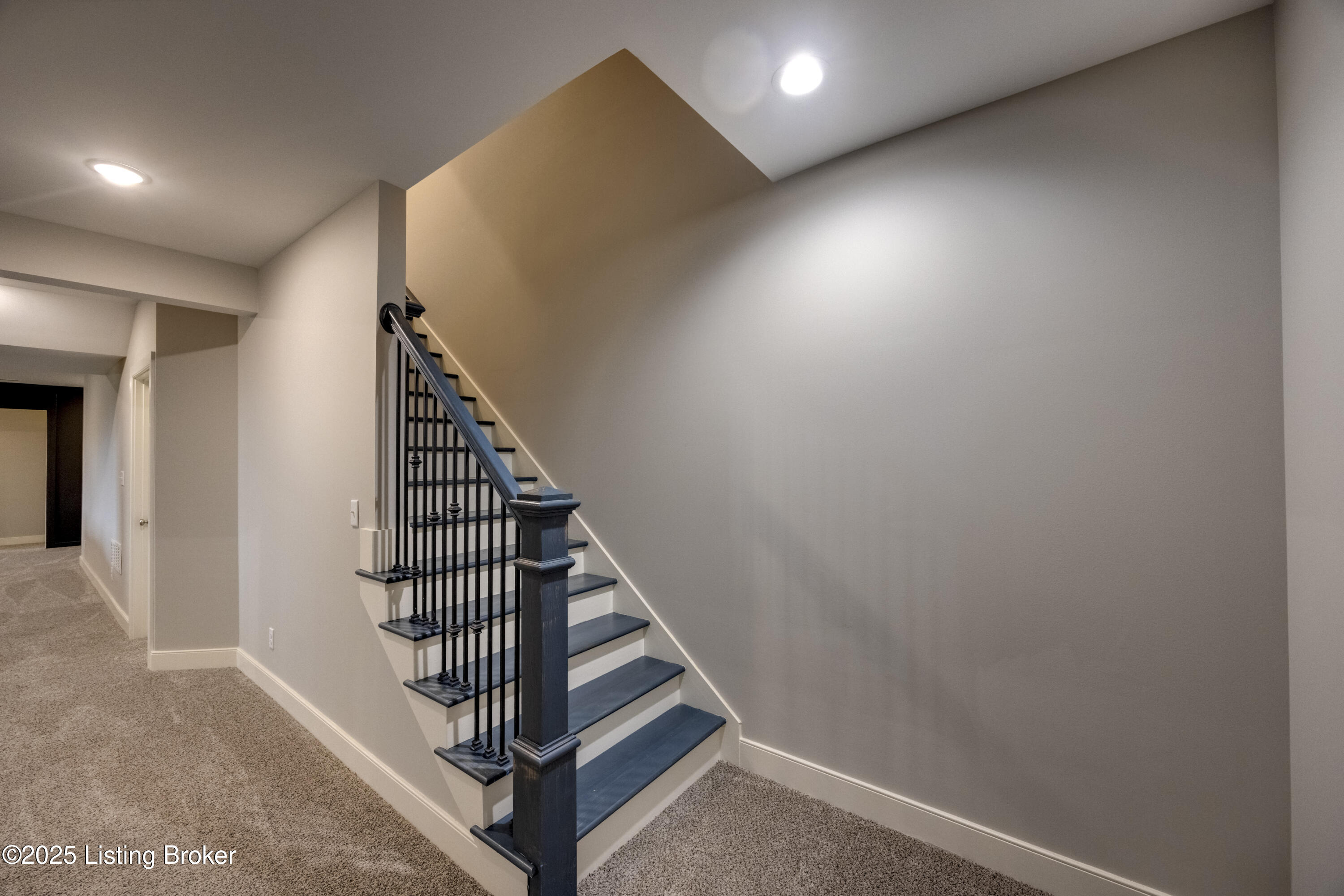 1605 Meremont Ridge Road Louisville, KY 40245 - Photo 27 of 45 2Y0A2598-A
