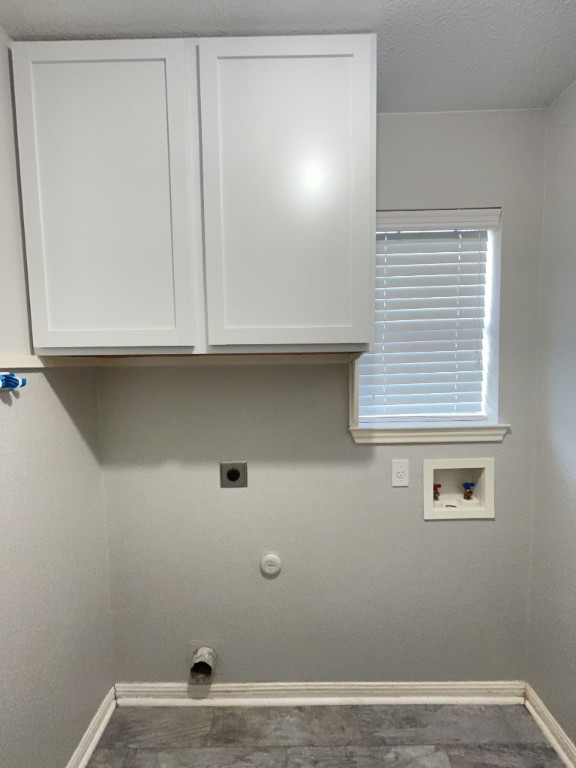 305 Avalanche Avenue Georgetown, TX 78626 - Photo 10 of 22 a room with a window