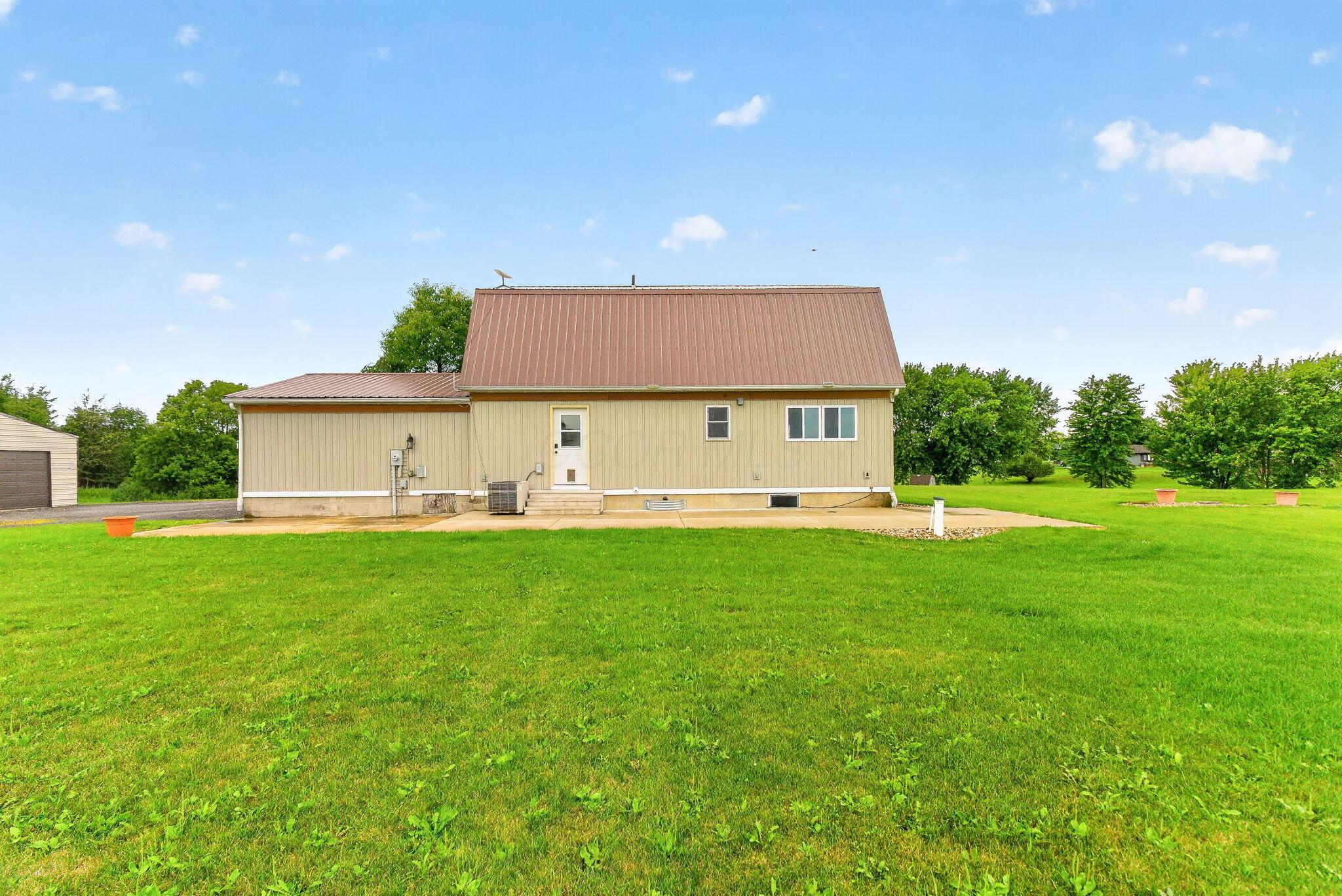 142 Decliff Road North New Bloomington, OH 43341 - Photo 10 of 41 142 Decliff (exterior)--19
