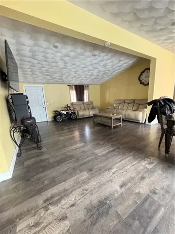 $185,000 | 91 Seabiscuit Place, Pawtucket, RI 02861