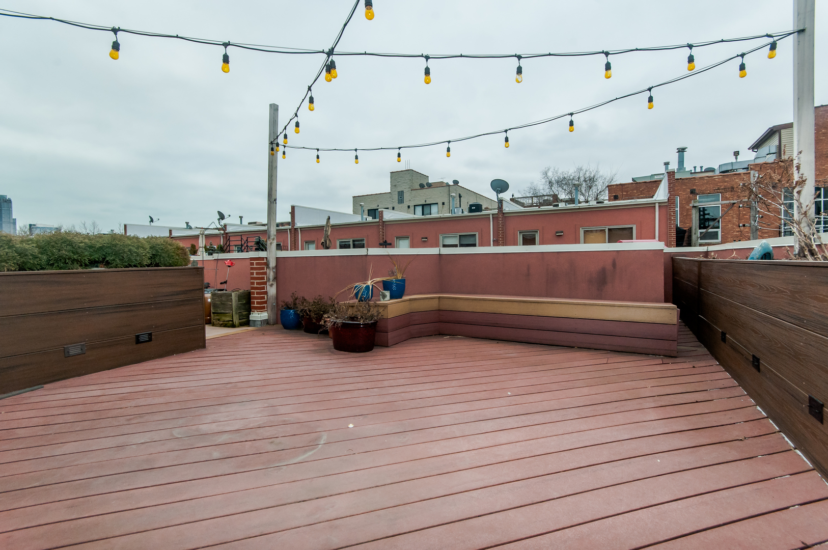 24 North Ada Street, Unit I Chicago, IL 60607 - Photo 12 of 12 a view of a roof deck