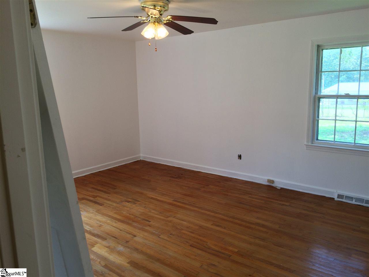 904 Jacobs Road Greenville, SC 29605 - Photo 11 of 36 Gallery Image 11