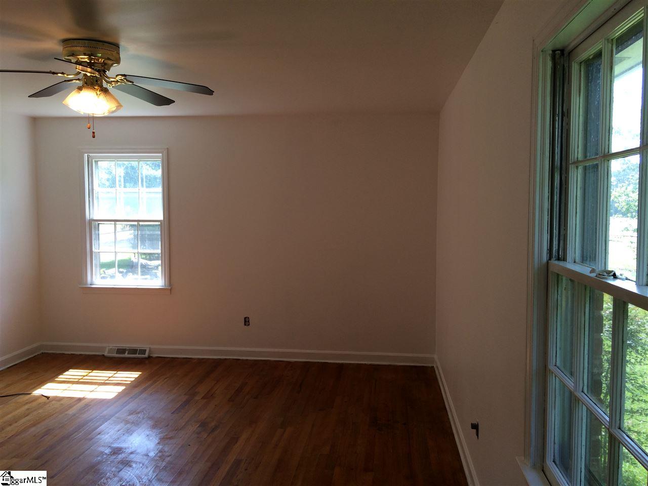 904 Jacobs Road Greenville, SC 29605 - Photo 12 of 36 Gallery Image 12