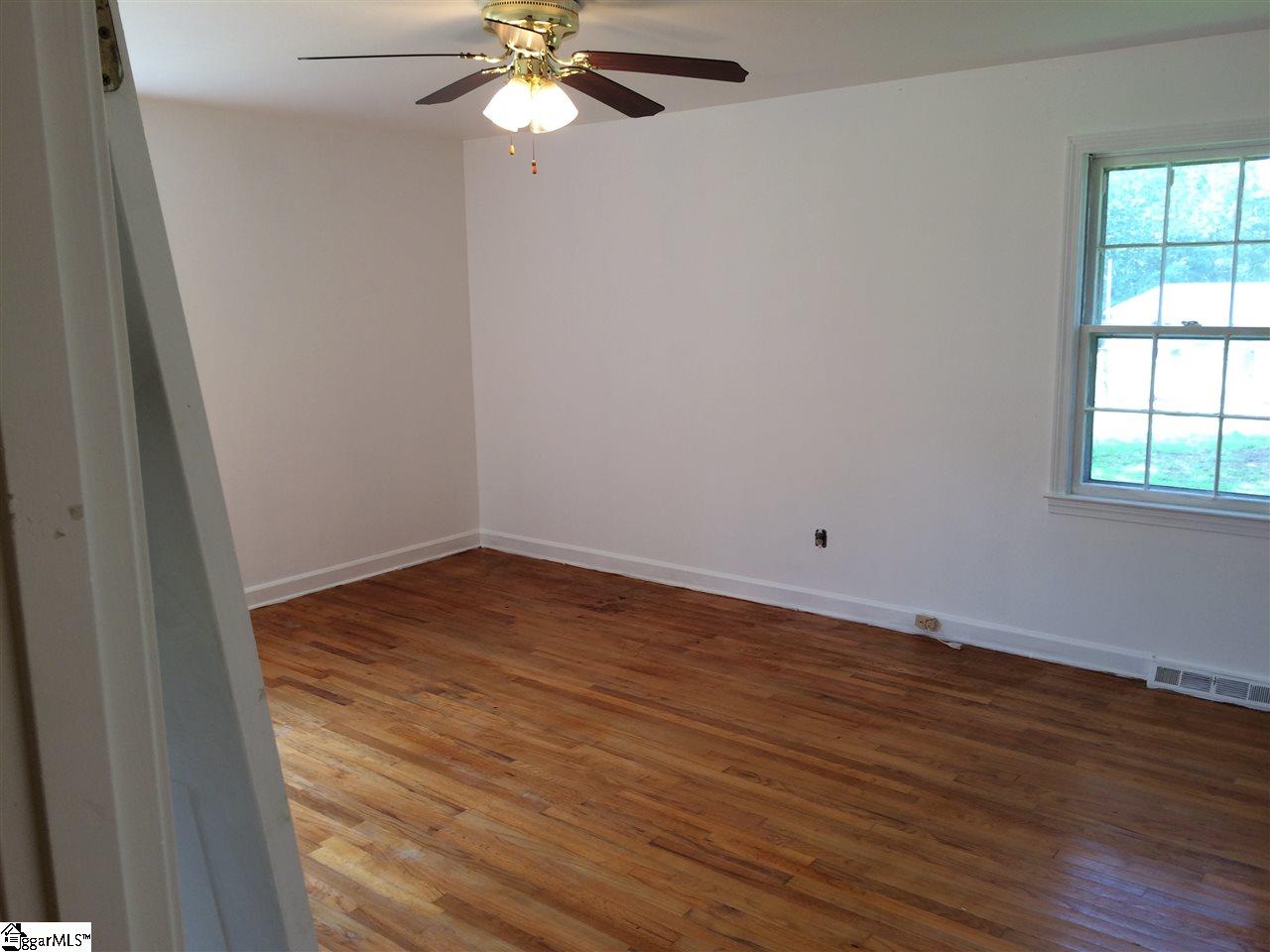 904 Jacobs Road Greenville, SC 29605 - Photo 10 of 36 Gallery Image 10