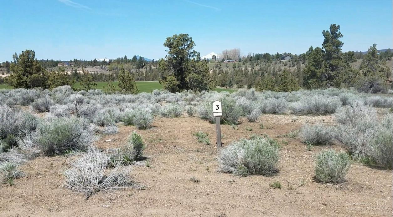 20318 Rock Canyon Road Bend, OR 97703 - Photo 4 of 15 The views are simply stunning!