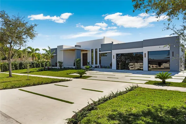 $2,880,000 | 11000 Southwest 120th Street, Miami, FL 33176