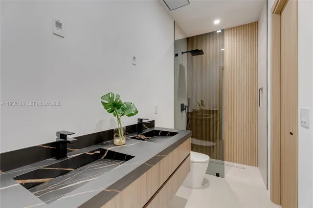 $2,880,000 | 11000 Southwest 120th Street, Miami, FL 33176