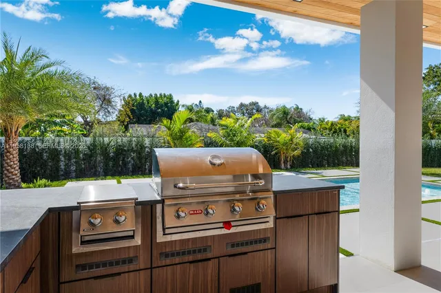 $2,880,000 | 11000 Southwest 120th Street, Miami, FL 33176