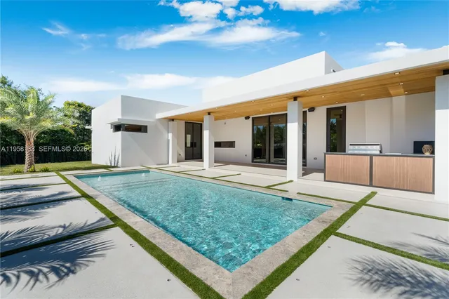 $2,880,000 | 11000 Southwest 120th Street, Miami, FL 33176