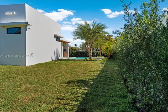 $2,880,000 | 11000 Southwest 120th Street, Miami, FL 33176