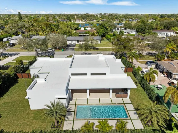 $2,880,000 | 11000 Southwest 120th Street, Miami, FL 33176