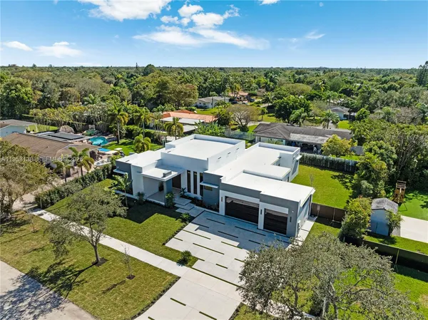 $2,880,000 | 11000 Southwest 120th Street, Miami, FL 33176