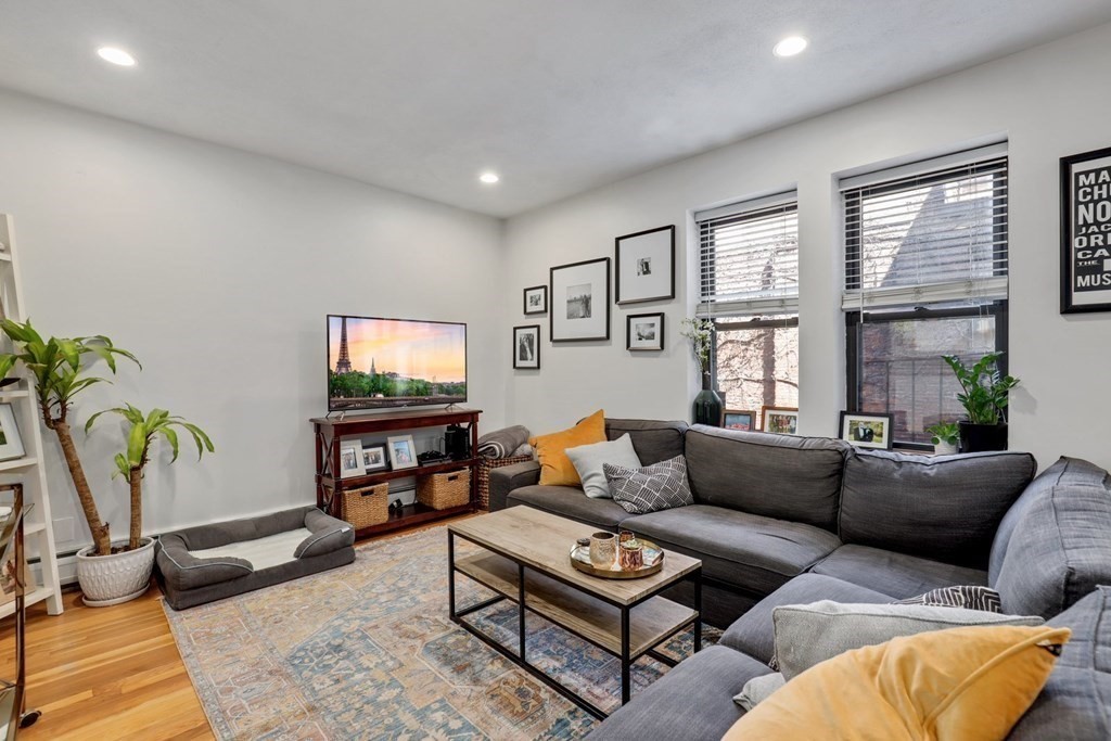 43 Anderson Street, Unit 2 Boston, MA 02114 - Photo 11 of 33