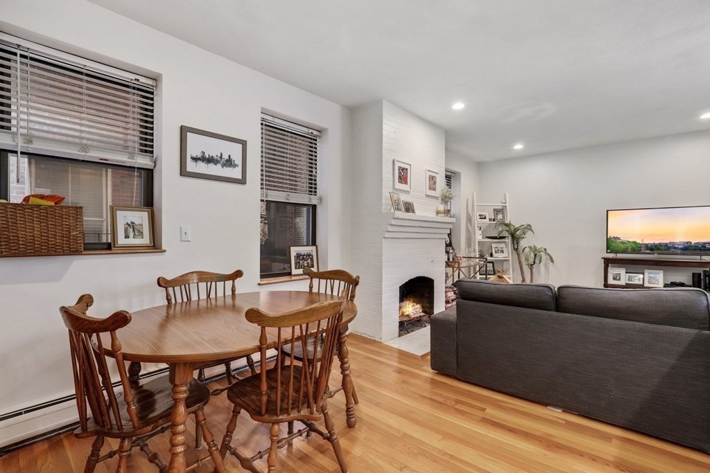 43 Anderson Street, Unit 2 Boston, MA 02114 - Photo 14 of 33