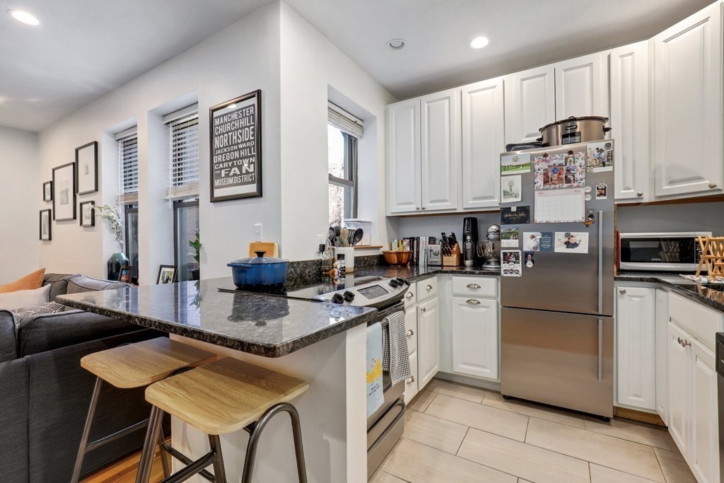 43 Anderson Street, Unit 2 Boston, MA 02114 - Photo 18 of 33
