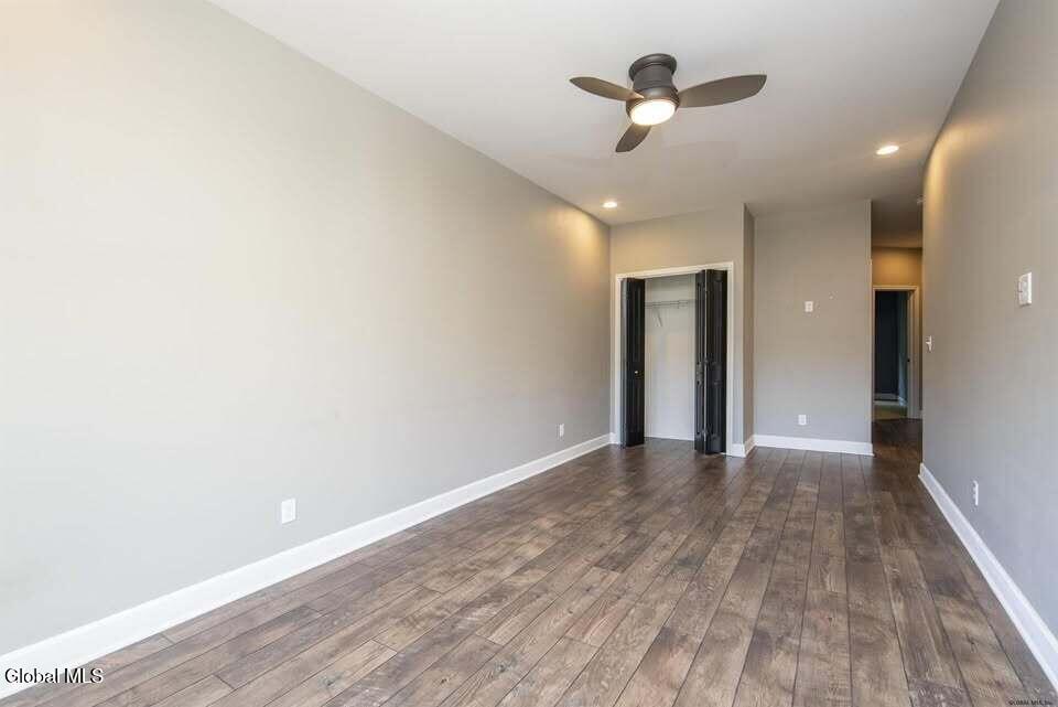 16 Lancaster Place Milton, NY 12020 - Photo 5 of 18 Living Area