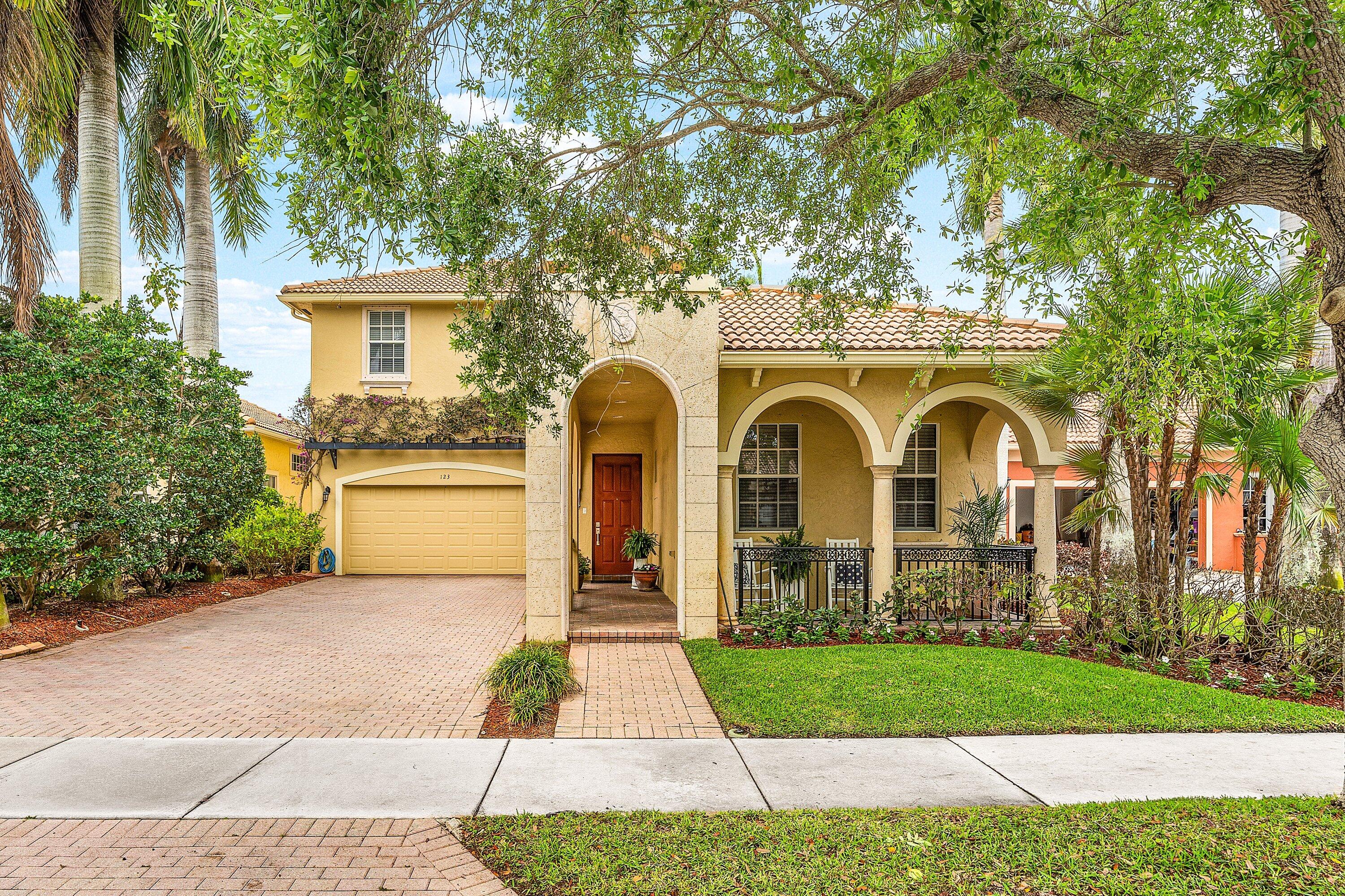 123 Via Castilla Jupiter, FL 33458 - Photo 3 of 59 003-123ViaCastilla-Jupiter-FL-33458-SMAL