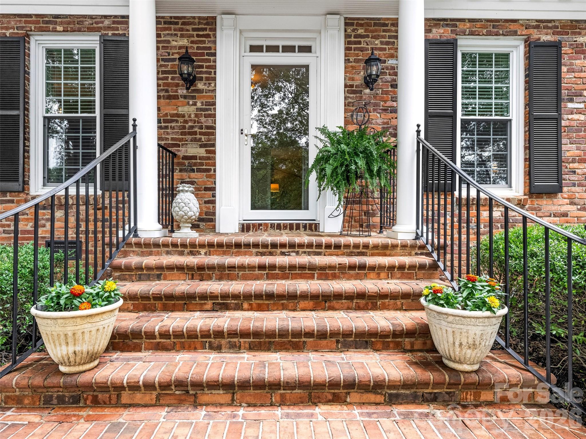 4313 Crossgate Road Charlotte, NC 28226 - Photo 3 of 37 Gallery Image 3