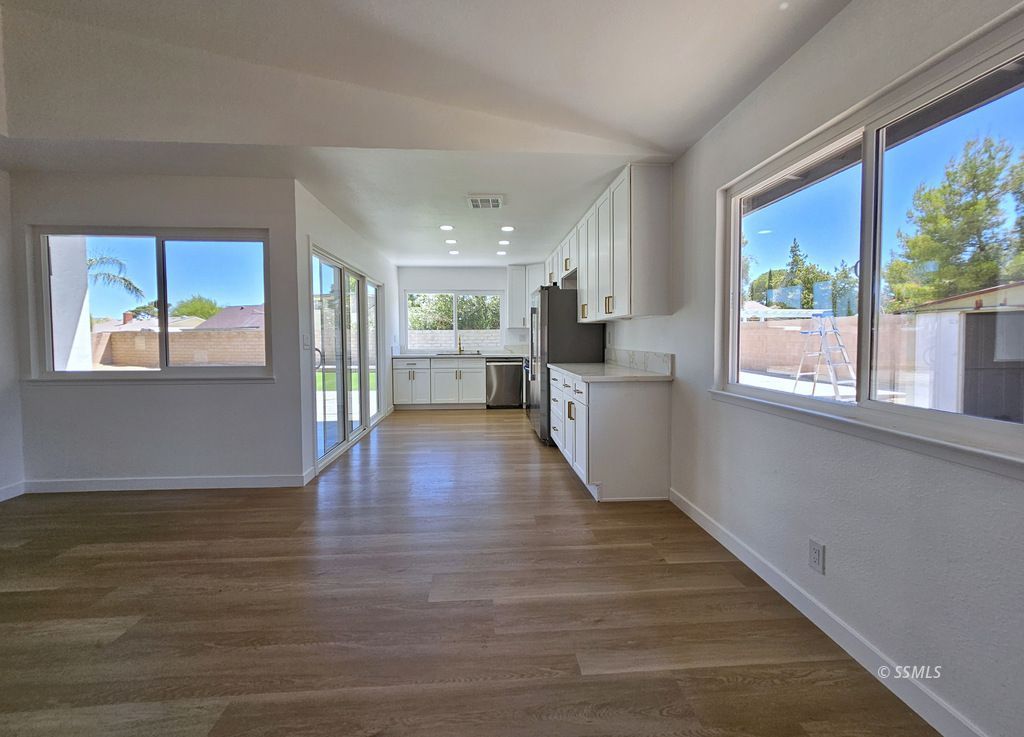611 West Felspar Avenue Ridgecrest, CA 93555 - Photo 10 of 36