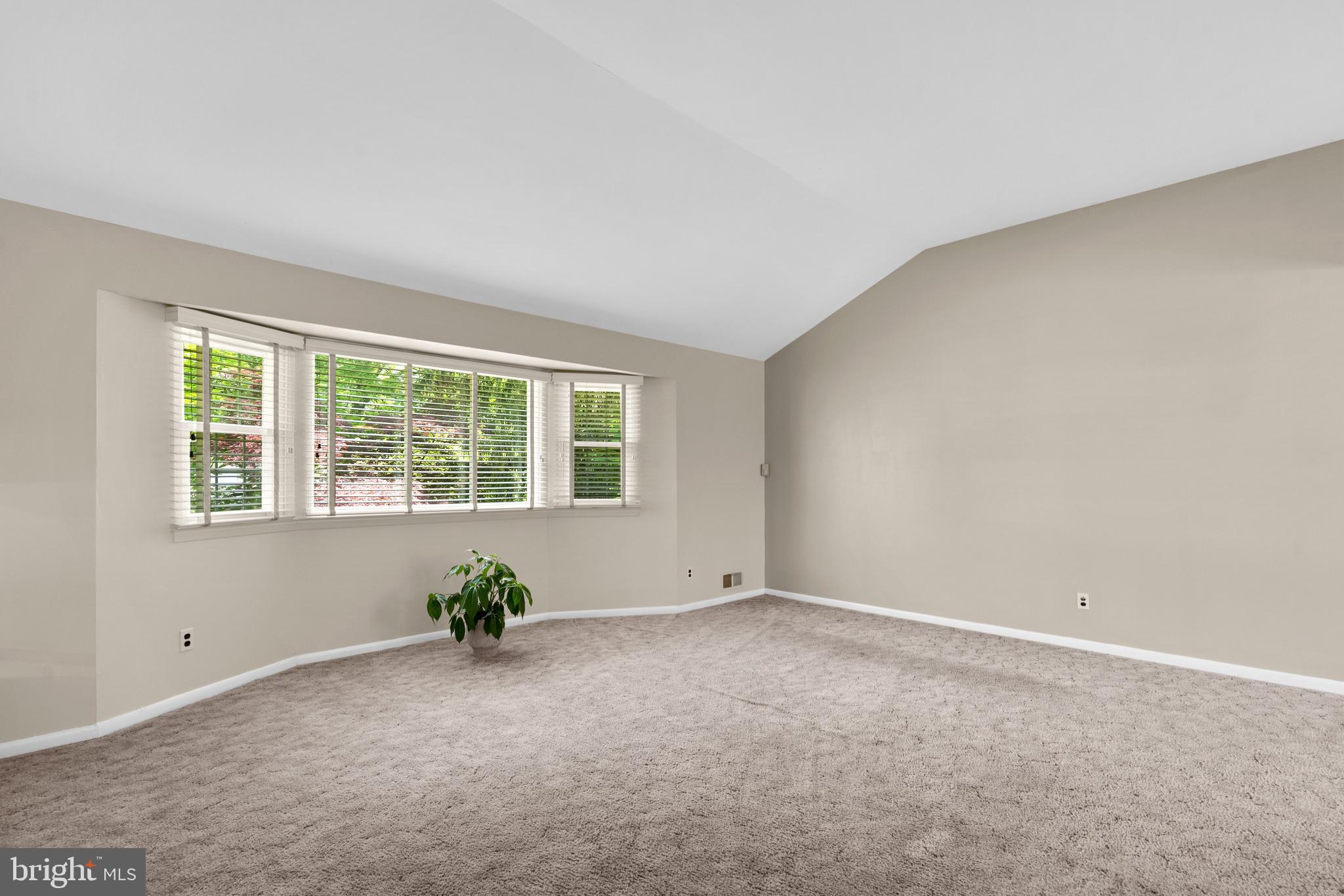 3531 Cabot Road Randallstown, MD 21133 - Photo 4 of 41 Living room