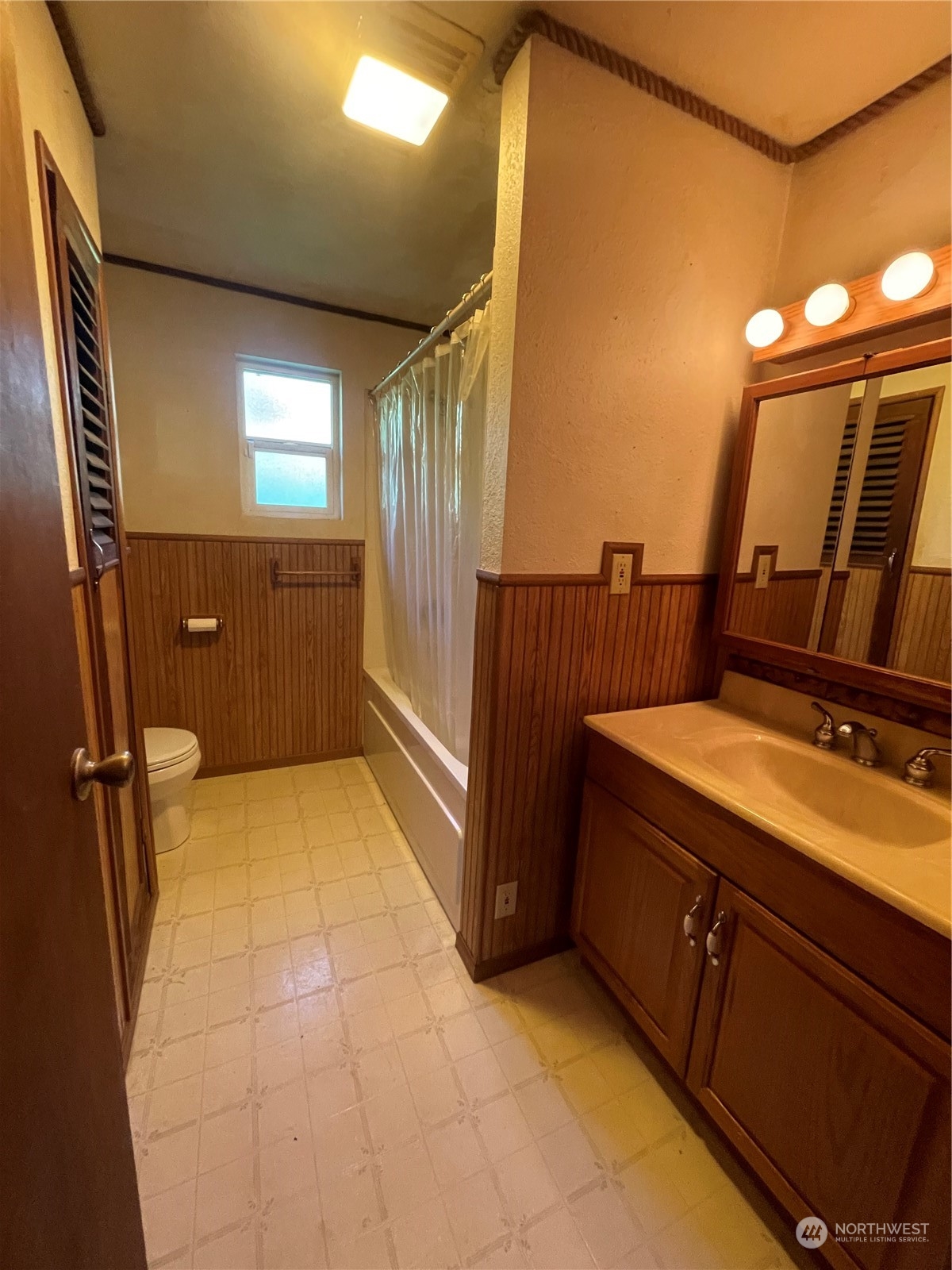 1045 Crossing Street Raymond, WA 98577 - Photo 13 of 21 Gallery Image 13