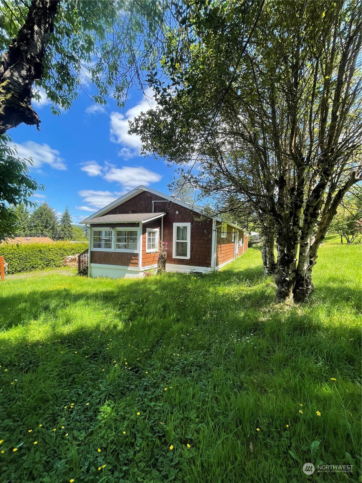 1045 Crossing Street Raymond, WA 98577 - Photo 2 of 21 Gallery Image 2